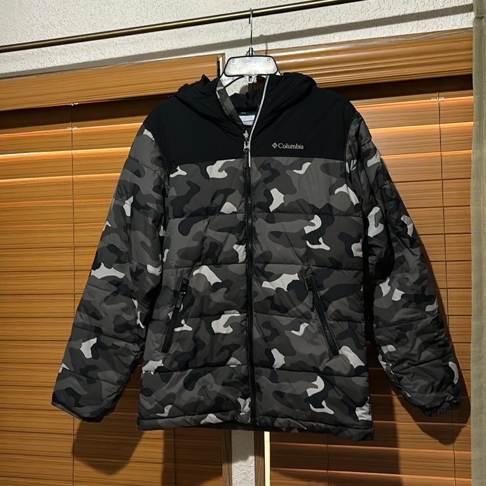 Columbia jacket with hood (boys 14-16)